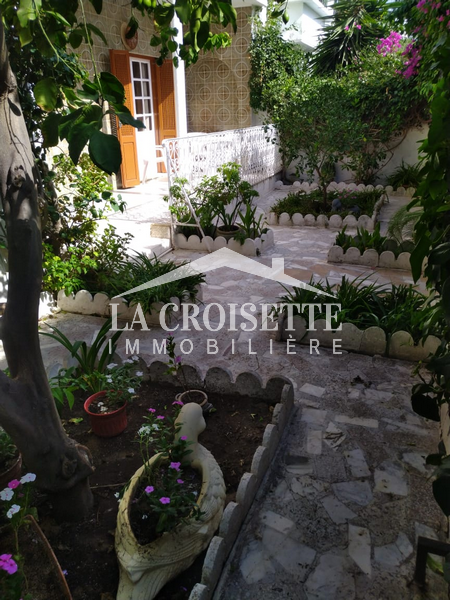 Rez-de-chaussée de villa S+3 meublé à La Marsa